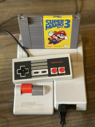 Nintendo Nes 101 Top Loader Rare - Mario Bros 2 & 3,  Oem