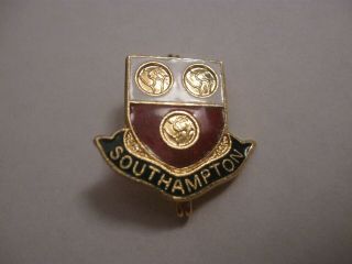 Rare Old Southampton Football Club Shield Enamel Brooch Pin Badge