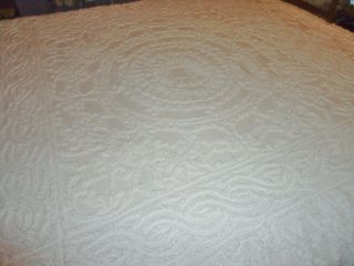 Vintage Mohawk Home White Chenille Twin Size Bedspread 84x116 " Thick Tuft Beauty