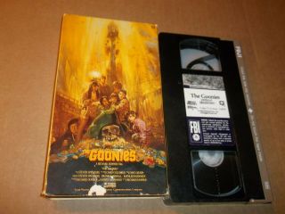 The Goonies Vhs Rare Warner Home Video -