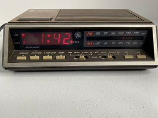 Vintage Ge Digital Alarm Clock Radio Model 7 - 4616b Dual Alarms Red Led Digits