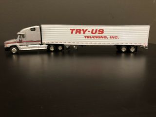 Dcp 30213 Rare 1:64 Scale Freightliner Try - Us Trucking W/ Reefer Trailer