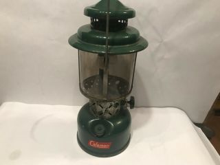 Vintage Coleman Lantern Model 220e Dual Mantle Green Font 1956 Usa