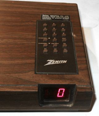 Vintage Zenith Cable TV Box Model ST2601 from 1984 - Rare 3