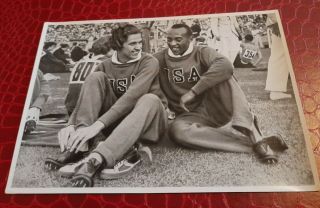 V.  Rare 6 " X 4 " Photo Card Jesse Owens &helen Stephens 1936 Olympics 100 Mtr Champ