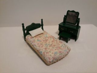 Calico Critters Sylvanian Families Vintage Green Bedroom Furniture Rare Bed