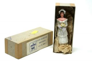 Vintage 1940s Chalkware Bridesmaid Bride White Cake Topper Flowers 4 " Nos