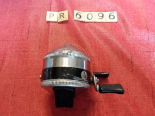 T6096 Pr Vintage Zebco 33 Fishing Reel Made In Usa With Metal Foot