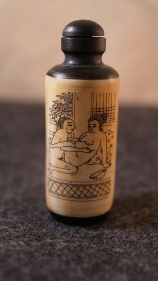 Chinese Hand - Carved Erotic Figures Snuff Bottle