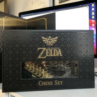 2016 Usaopoly The Legend Of Zelda Chess Set Limited Rare.