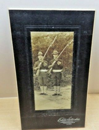 Antique Early B&w Cabinet Card Military Soldiers Holding Rifles W/ Bayonets 2