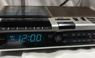 Vintage Ge 7 - 4956b Am - Fm Cassette Tape Player Alarm Clock Radio