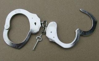 Antique Obsolete Jay - Pee 1 - 0 - 77 Police Security Handcuffs W Key Stock D