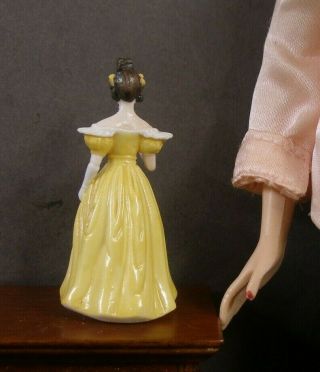 1:6 scale VINTAGE FINE PORCELAIN FIGURINE Dated 1983 Hand Painted 3