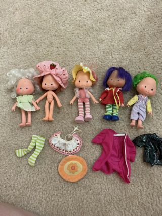 Strawberry Shortcake 5 Vintage Dolls And Clothing Accessories