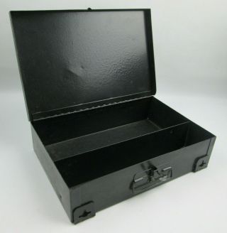 Metal Storage Box 11 X 7 X 2.  5 Wall Mount Or Table Top Old Painted First Aid Box