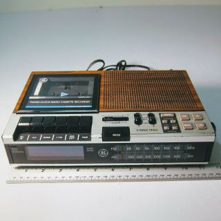 Vintage Ge General Electric 7 - 4956b Am - Fm Cassette Tape Player Alarm Clock Radio
