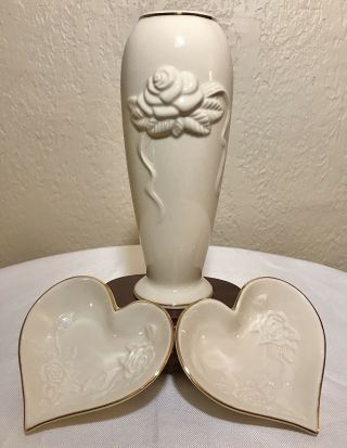 Lenox Ivory Rose Blossom 7.  5 " Vase & 2 Heart Shaped Trinket Dishes 24k Gold Trim