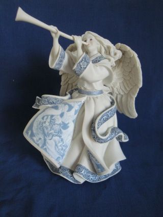 Rare Sarahs Angels Figurine / Music Box Playing Horn 2007
