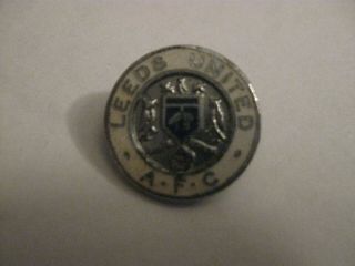 Rare Old Leeds United Football Club Small Round (104) Enamel Brooch Pin Badge