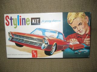 Vintage Amt 1961 Ford Galaxie Styline 3 - In - 1 Kit,  1/25 Scale,  C1997,