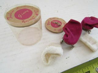 VINTAGE VOGUE GINNY DOLL ACCESSORIES SHOES ROLLER SKATES PURPLE CLOTHING SOCKS 3