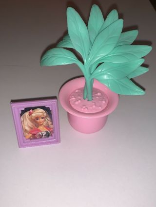 Barbie Living Room 1996 Mattel Folding Pretty House Replacement Plant & Picture