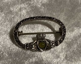 Antique Edwardian Circa 1910 Irish Claddagh Solid Silver Green Stone Pin Brooch.