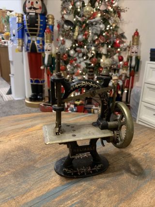 Rare Antique Kids Small Sewing Machine Cast Iron