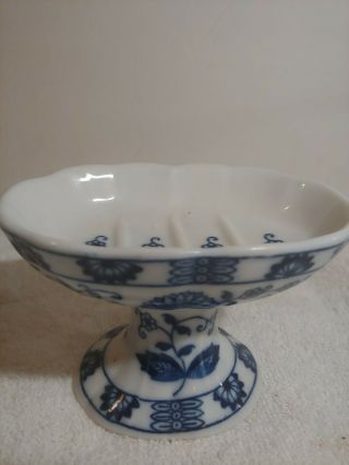 Very Rare Seldom Seen Viennawoods Fine China Blue Onion Pedestal Soap Dish