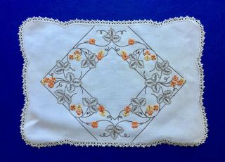 Vintage Hand Embroidered Crocheted Linen Floral Table Centre Piece - 46cm X 32cm