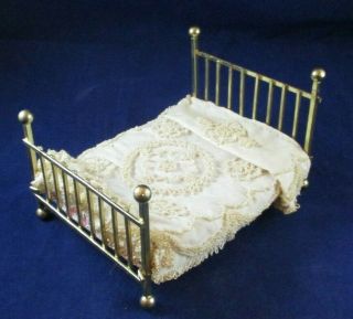 Vintage Doll House Furniture Brass King Size Bed W Bedding 6.  5 " X 4.  5 " Miniature