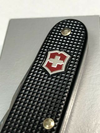 ☆charity☆ Rare Victorinox.  Black Alox Handle " Soldier " With Red Shield.