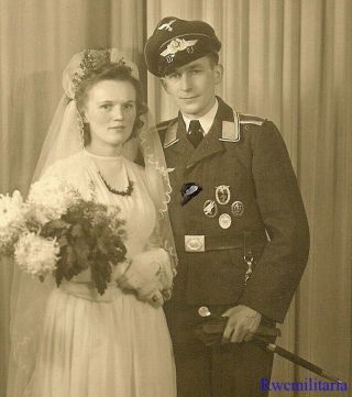 Lg.  Port.  Photo: Rare Studio Pic Decorated Luftwaffe Fallschirmjäger W/ Bride