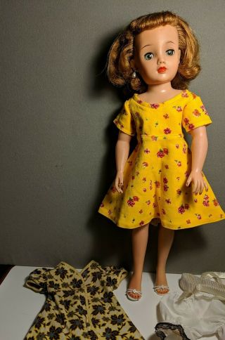 Vintage Ideal VT - 18 Miss Revlon Doll Clothes Dressing Gown Dress Earrings Shoes 3