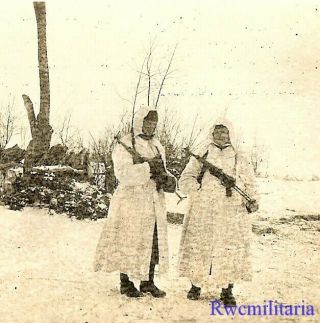 Rare Pair Wehrmacht Soldiers In Winter Camo W/ Mp - 40 Sub - Mg 
