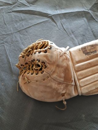 Vintage Winn Well Enso Protecto Hockey Goalie Glove Catcher Leather Rare 3