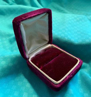 Antique Vintage Maroon Velvet Display Jewelry Box Case For Ring