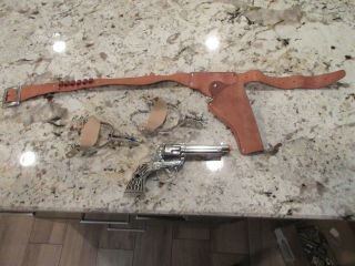 Mattel Fanner Toy Gun.  Rare Swivel Shot Trick Holster Gun Belt.  1958 Plus Spurs