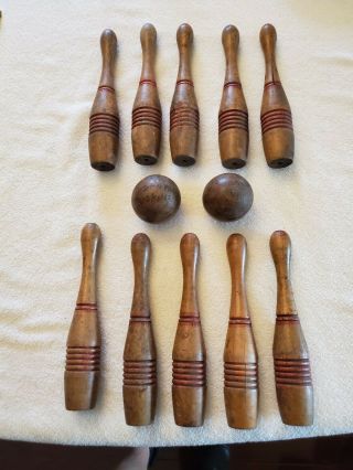 Rare Antique 4 - Grooved Wood Bowling Pins (10) W/ 2 Wood Balls.