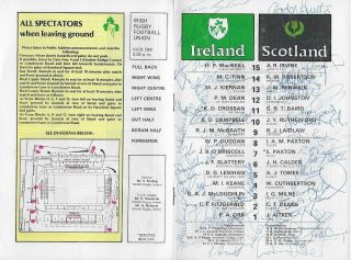 SCOTLAND v IRELAND - 1982 Rugby Union Programme HAND SIGNED BY BOTH TEAMS - Rare 2