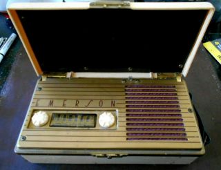 Vintage Emerson Model 558 1947 Portable Coffin Bakelite Tube Radio Rare