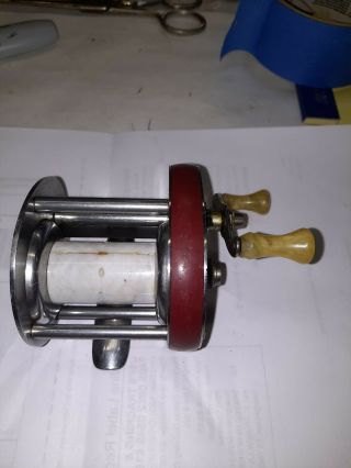 South Bend No.  900 Smooth Cast Direct Drive Bait Cast Fishing Reel.  F10
