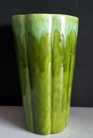 Vtg.  Mid Century Modern 2 Tone Green Drip Glaze Ceramic Vase 8.  5 "