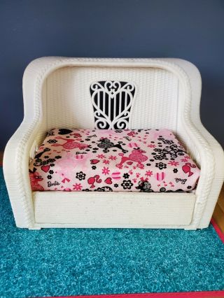 Vintage 1983 Mattel Barbie Wicker Living Room Dream Furniture Sofa Couch - 7404