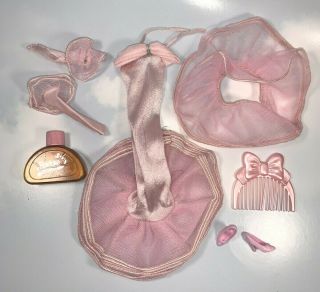 1987 Perfume Pretty Barbie Doll Pink Clothing Dress Gloves Shoes Comb 4551 4552
