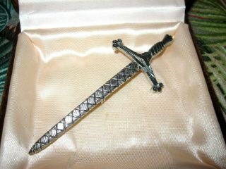 Lovely Vintage Scottish Thistle Hilt Claymore Sword Brooch / Kilt Pin
