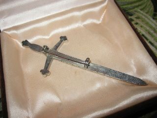 Lovely Vintage Scottish Thistle Hilt Claymore Sword Brooch / Kilt Pin 3