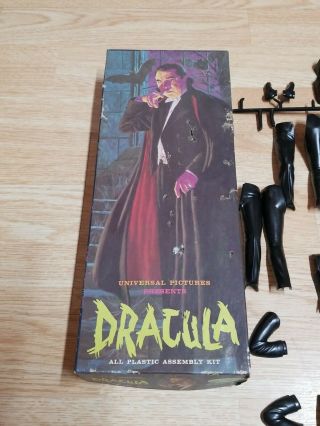 Rare Unassembled Vintage 1962 Aurora Dracula Scale Model Kit No.  424 - 98 2