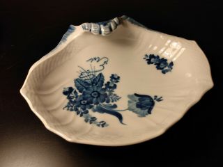 Vintage Rare Royal Copenhagen Blue & White Flower Curved Clam Dish China 1606